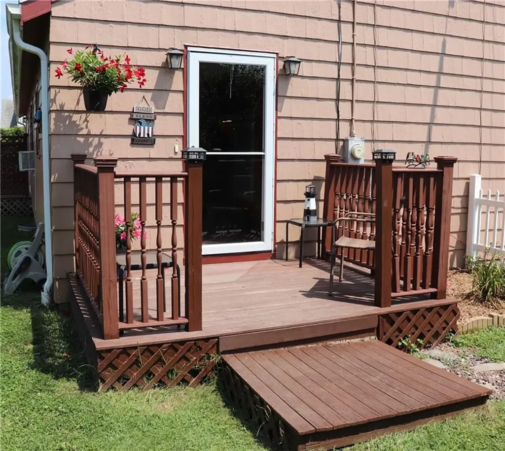 47 Arbor Terrace Tiverton RI 02878