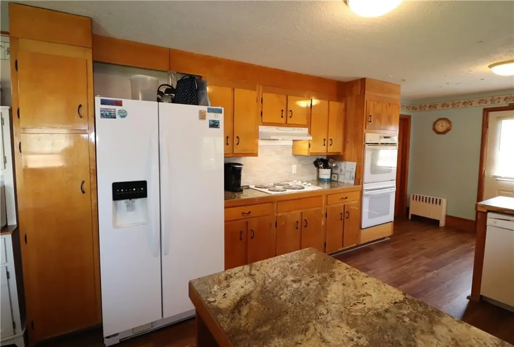 47 Arbor Terrace Tiverton RI 02878