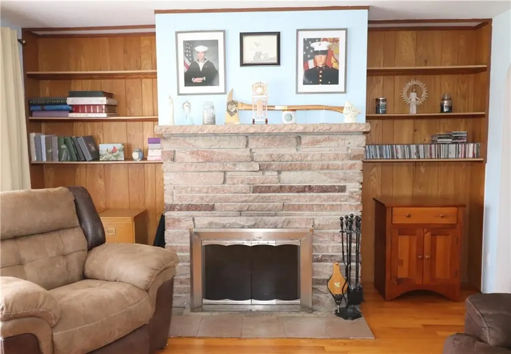 47 Arbor Terrace Tiverton RI 02878