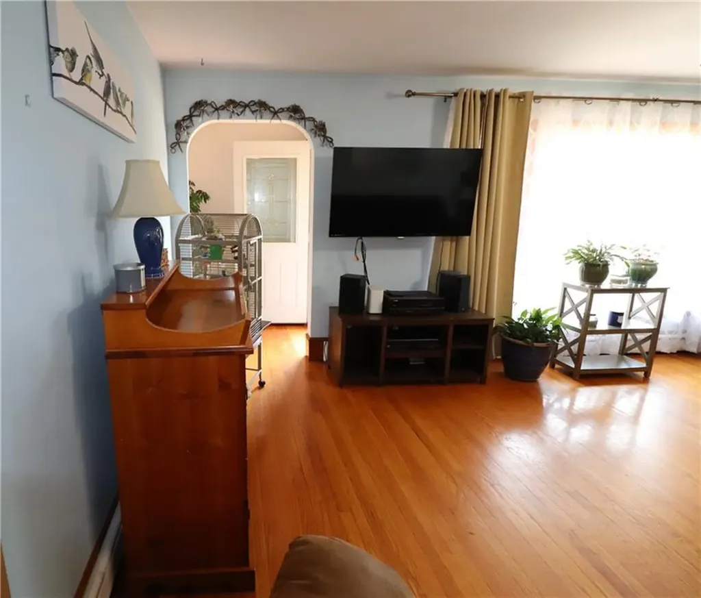 47 Arbor Terrace Tiverton RI 02878