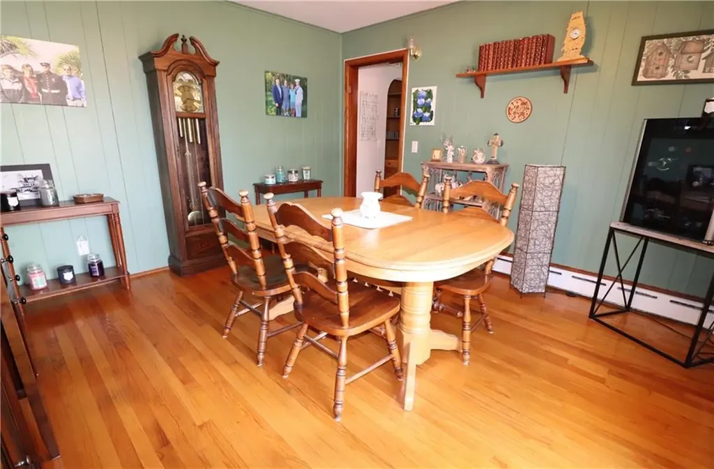 47 Arbor Terrace Tiverton RI 02878