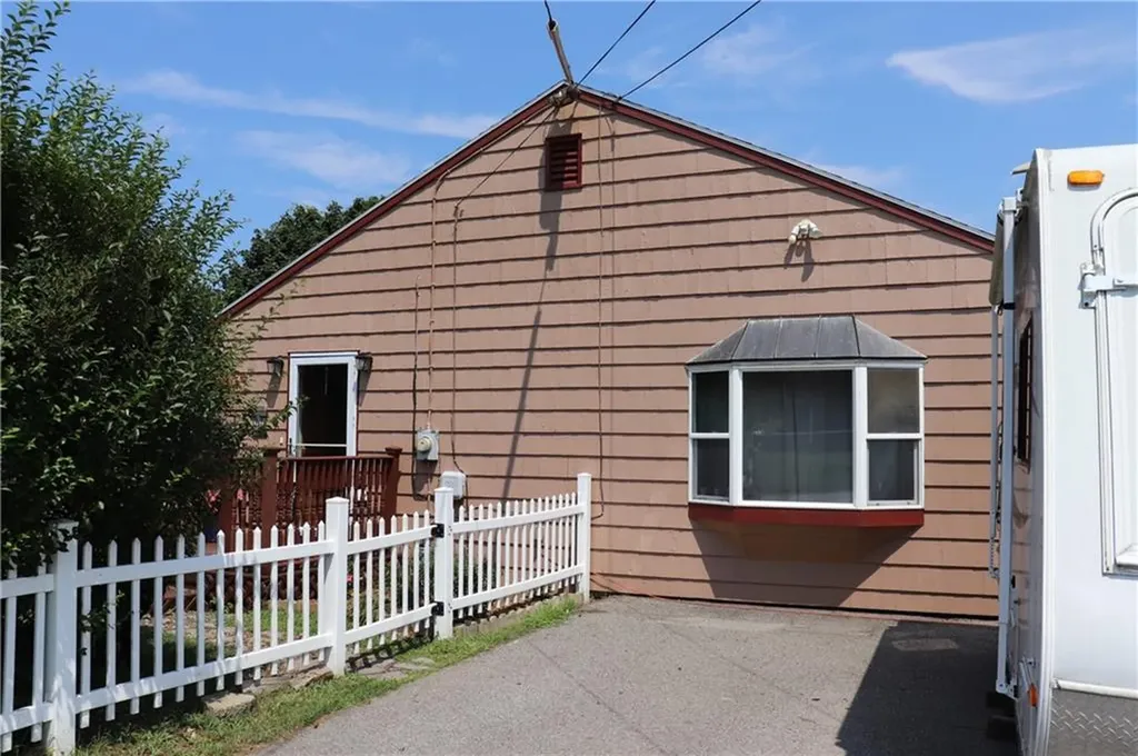 47 Arbor Terrace Tiverton RI 02878
