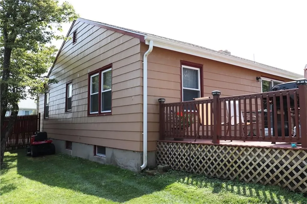 47 Arbor Terrace Tiverton RI 02878