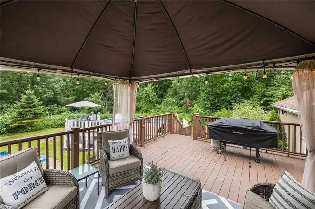 124 Swan Road Smithfield RI 02917