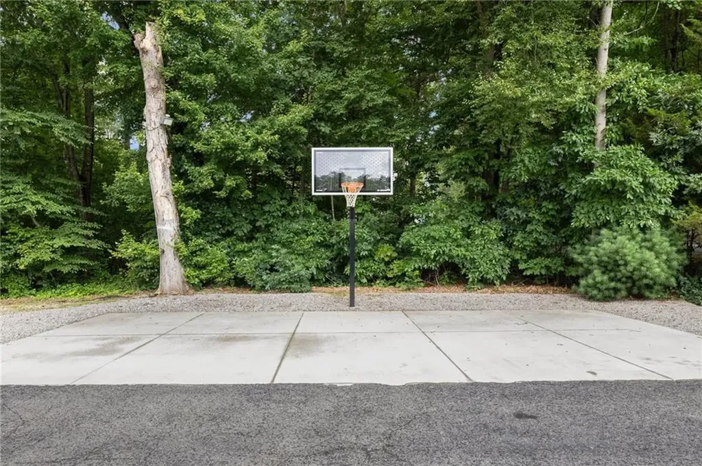 124 Swan Road Smithfield RI 02917