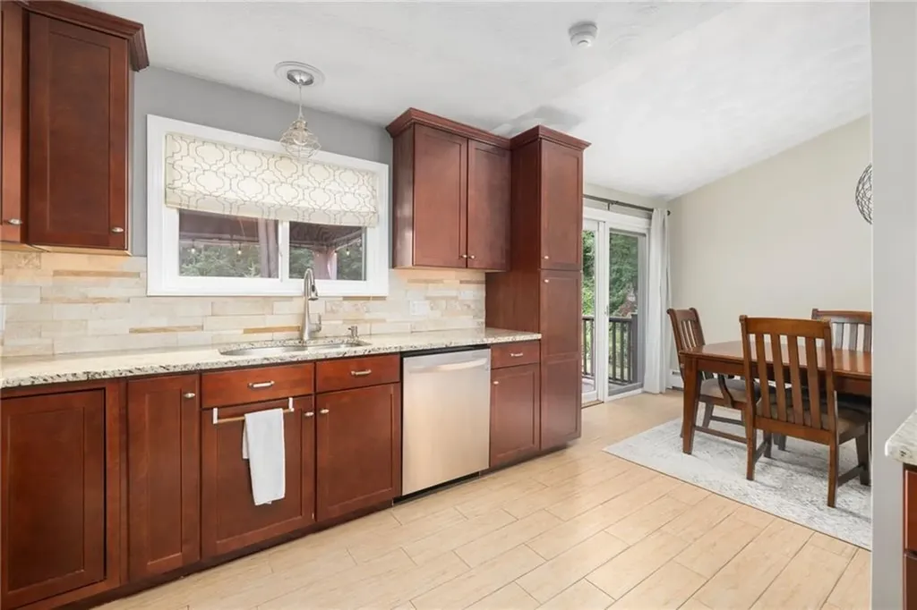 124 Swan Road Smithfield RI 02917