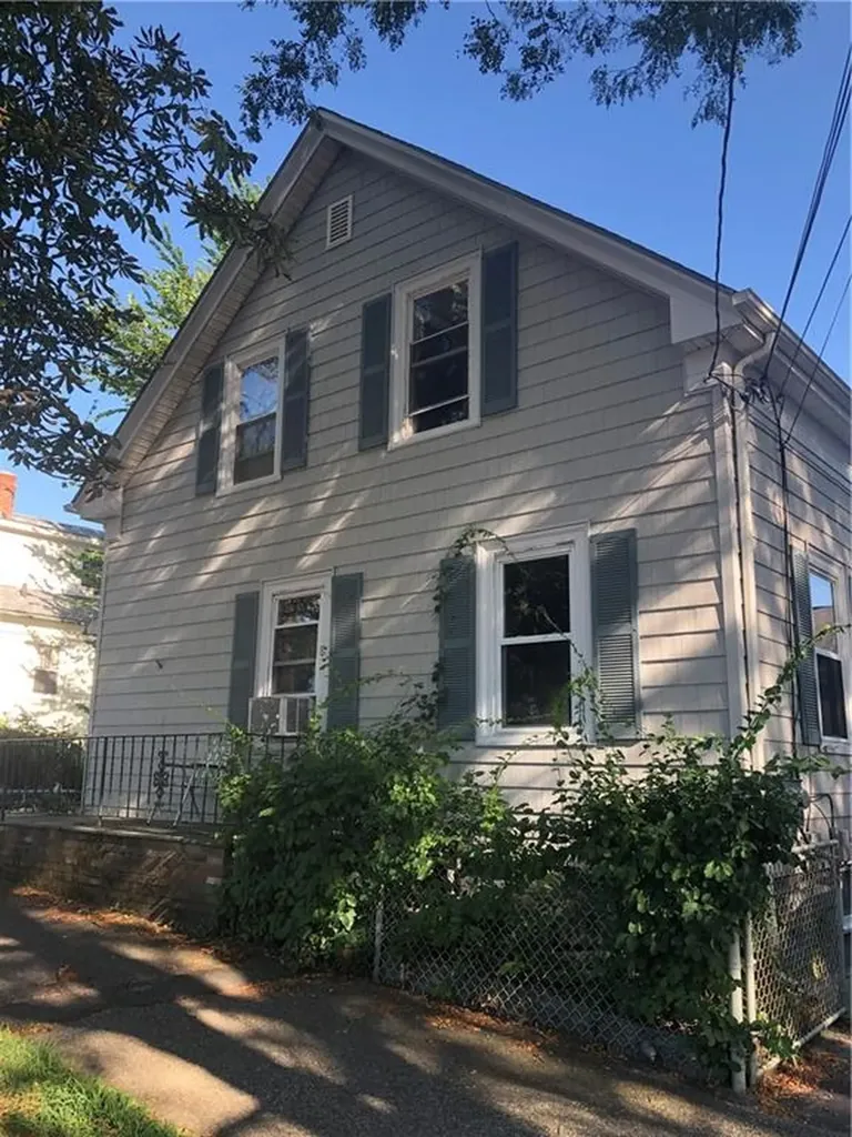 10 Mount Hope Avenue Bristol RI 02809