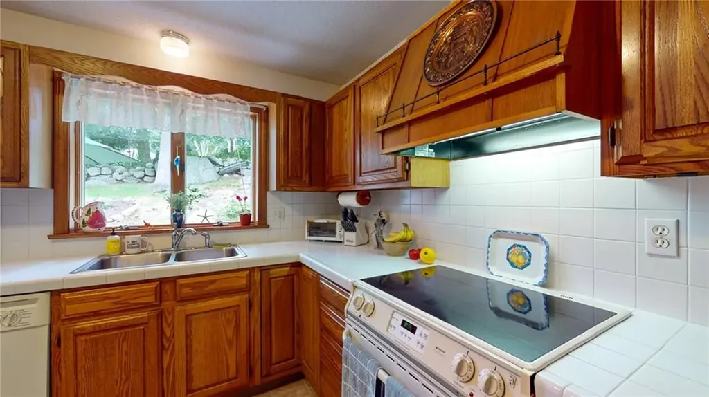 3 Sacco Drive Westerly RI 02891