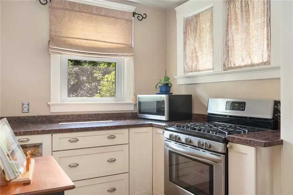 357 Rochambeau Avenue Providence RI 02906