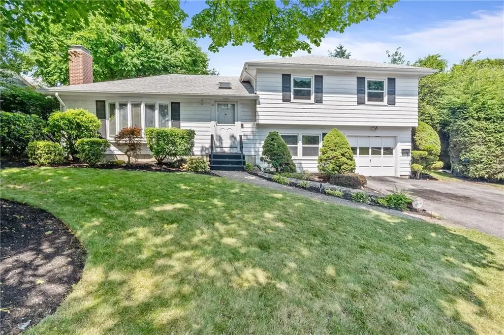 11 Everett Road Cranston RI 02920