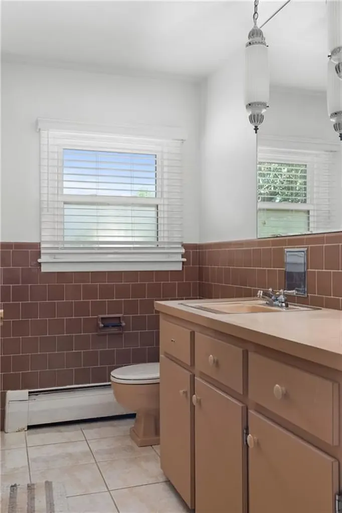 11 Everett Road Cranston RI 02920