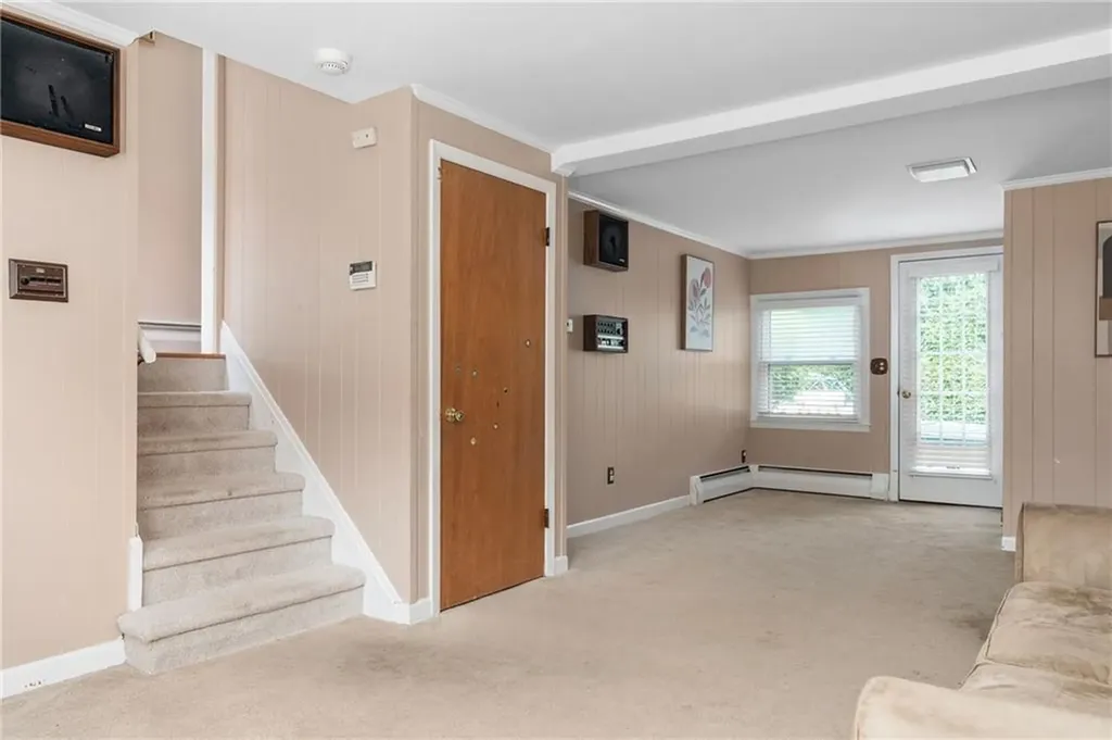 11 Everett Road Cranston RI 02920