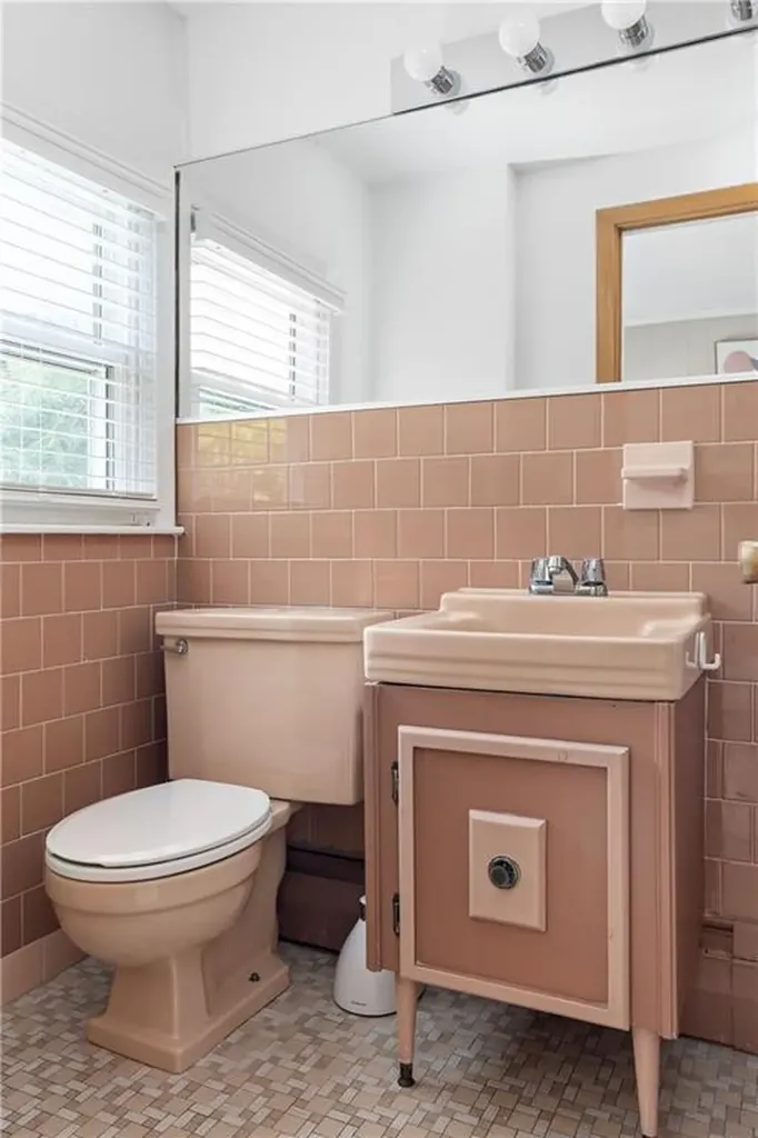 11 Everett Road Cranston RI 02920