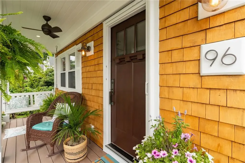 96 Harris Avenue Warren RI 02885