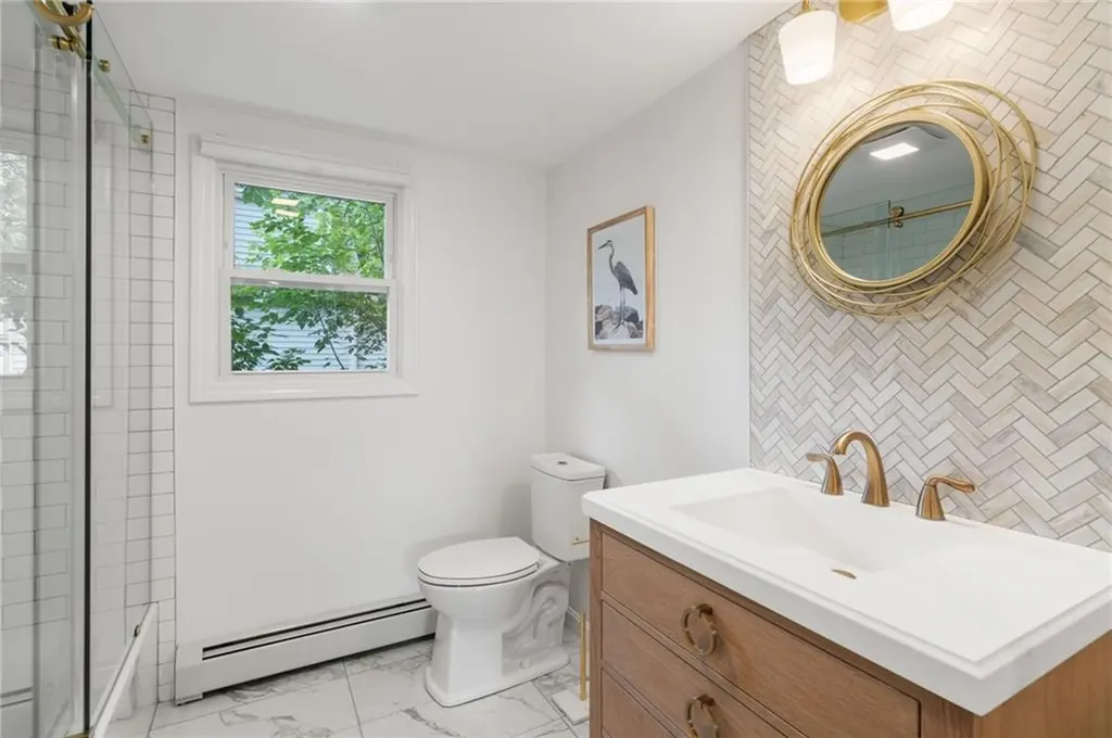 96 Harris Avenue Warren RI 02885