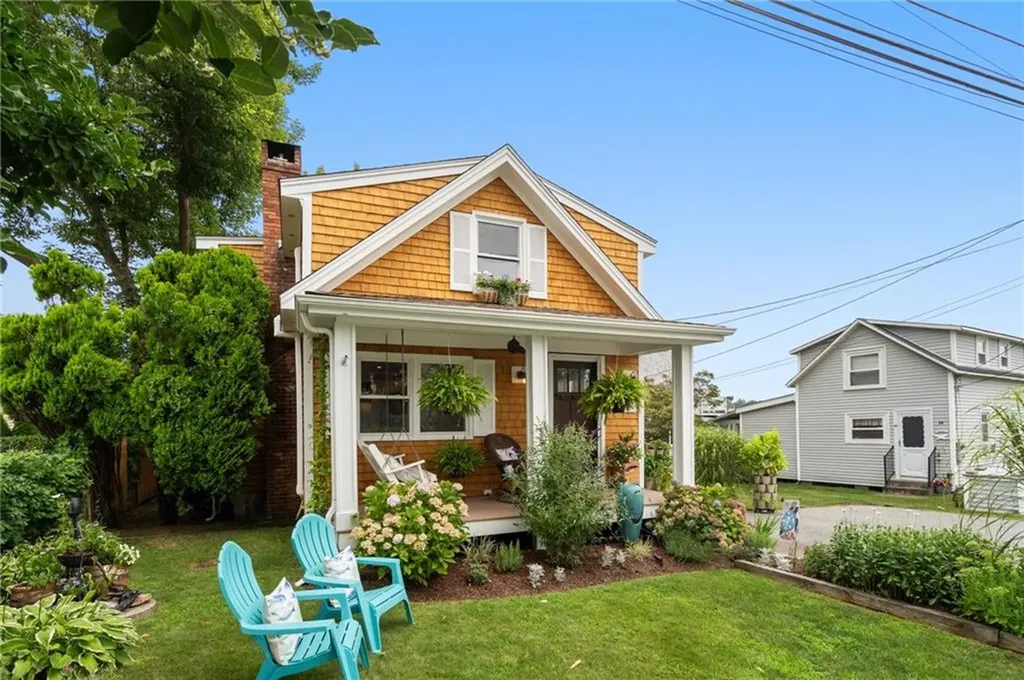96 Harris Avenue Warren RI 02885