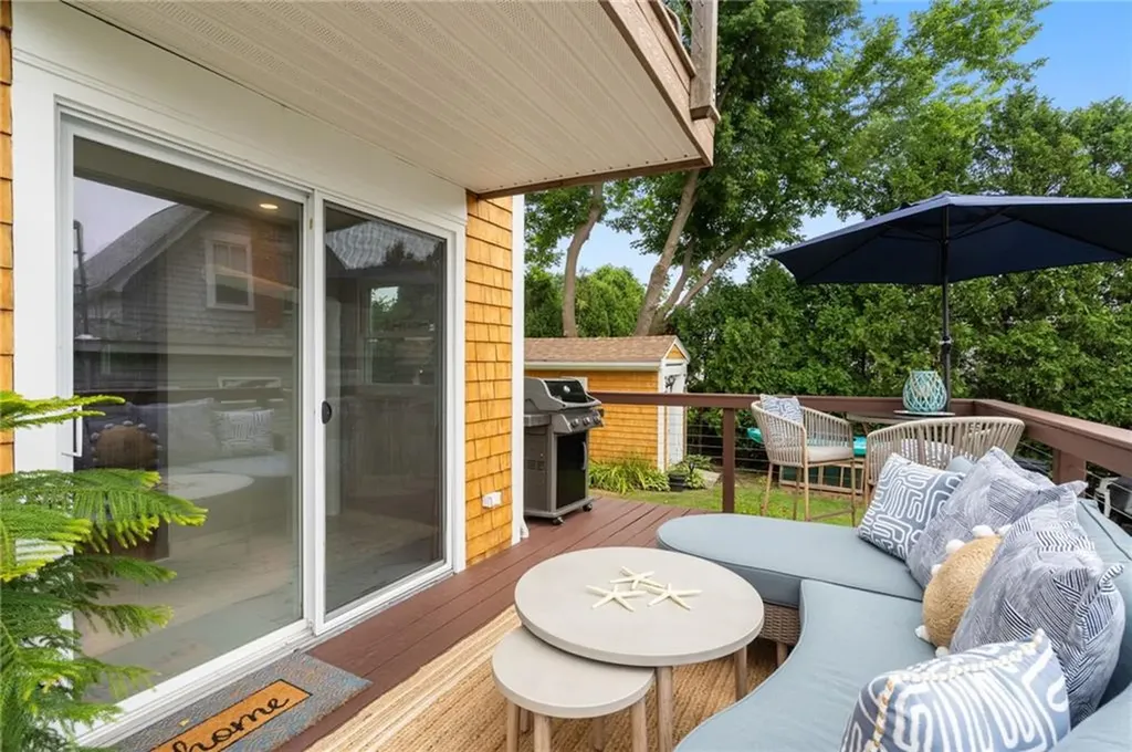 96 Harris Avenue Warren RI 02885