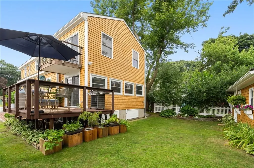 96 Harris Avenue Warren RI 02885