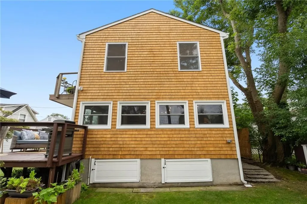 96 Harris Avenue Warren RI 02885