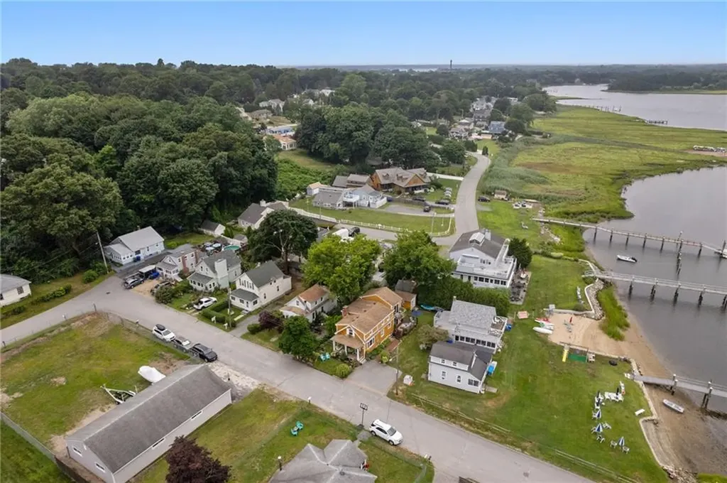 96 Harris Avenue Warren RI 02885