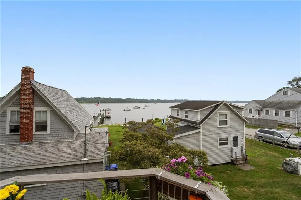 96 Harris Avenue Warren RI 02885