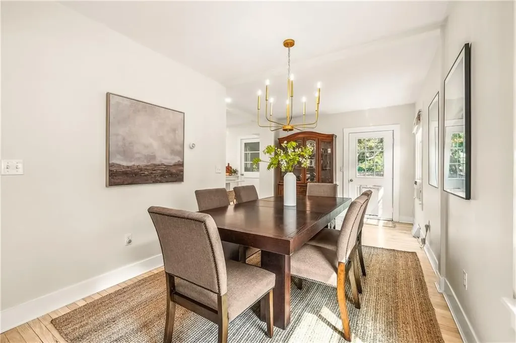 52 Hammond Street Newport RI 02840