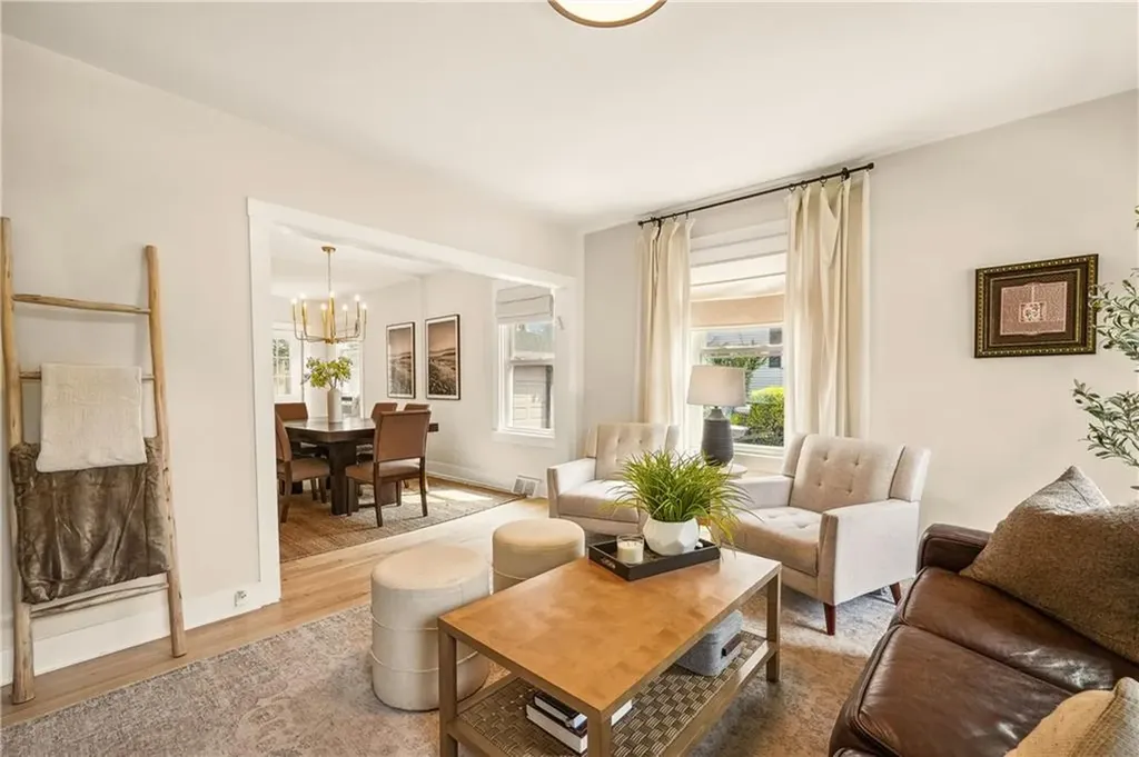52 Hammond Street Newport RI 02840