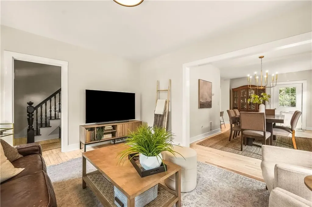 52 Hammond Street Newport RI 02840