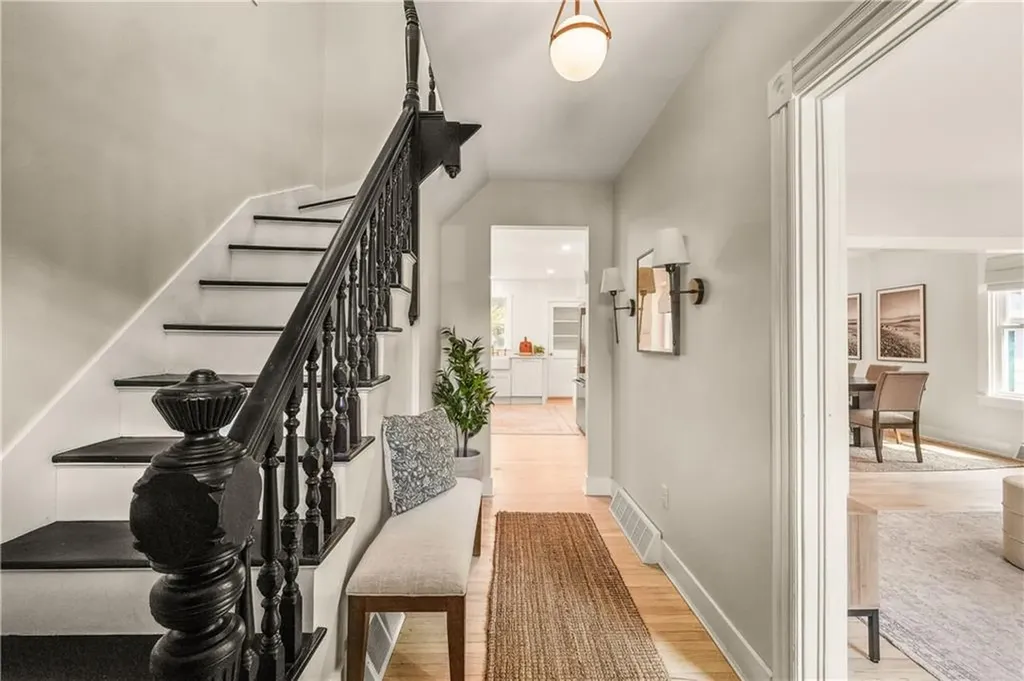 52 Hammond Street Newport RI 02840