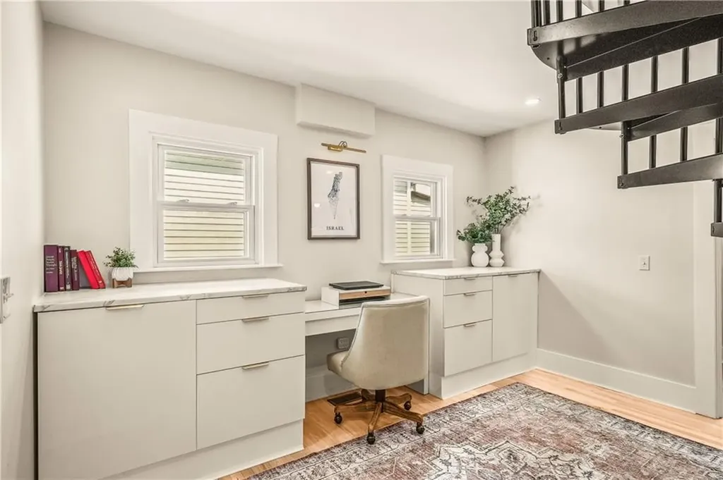 52 Hammond Street Newport RI 02840