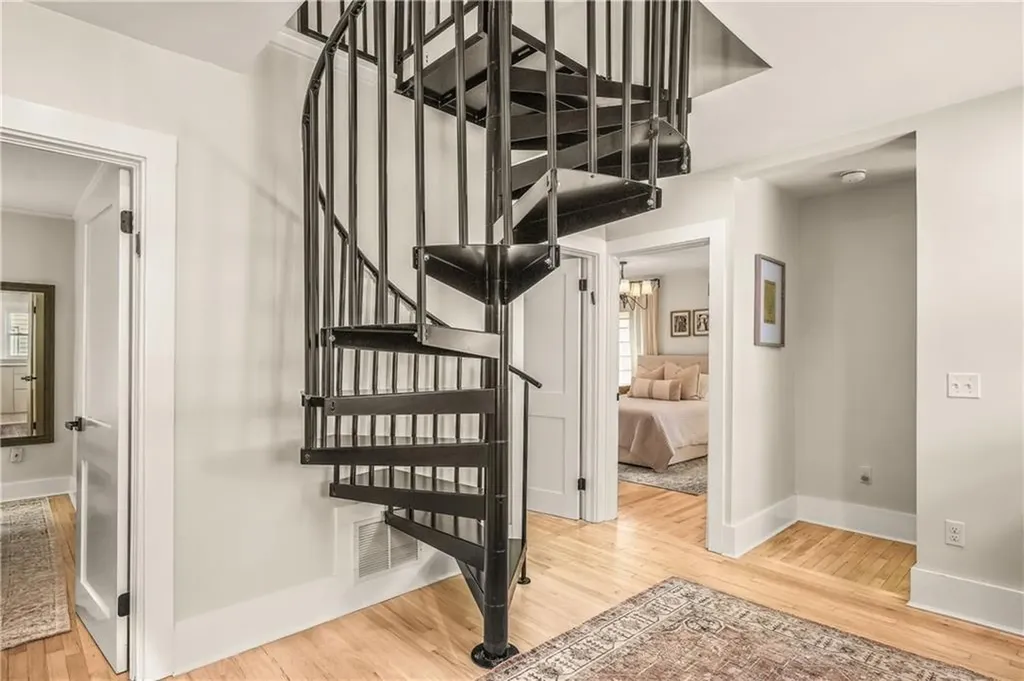 52 Hammond Street Newport RI 02840
