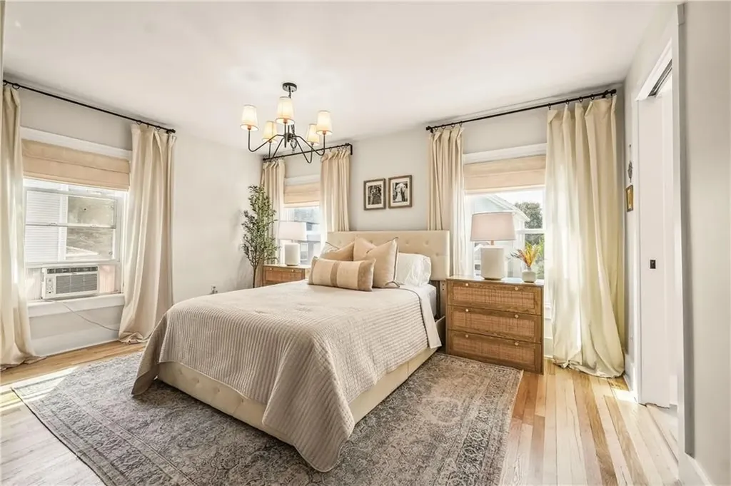 52 Hammond Street Newport RI 02840