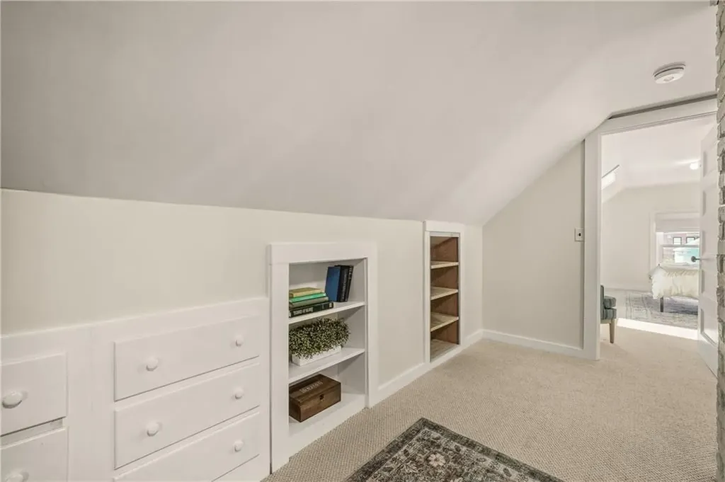 52 Hammond Street Newport RI 02840