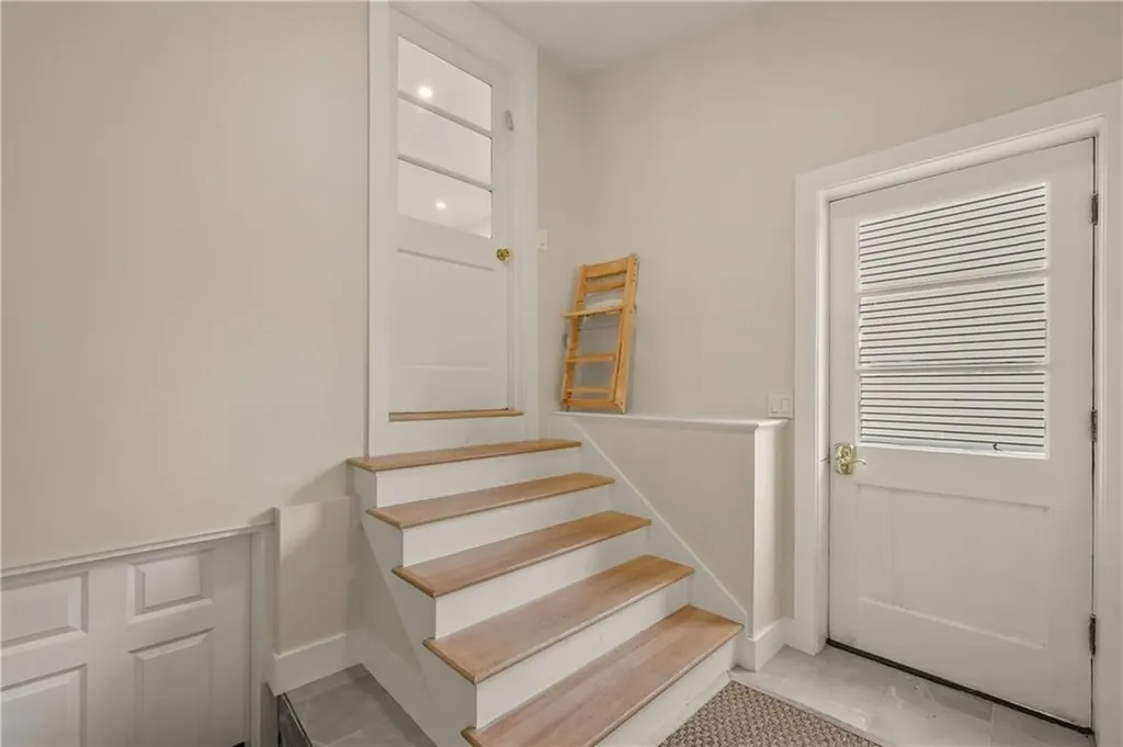 52 Hammond Street Newport RI 02840