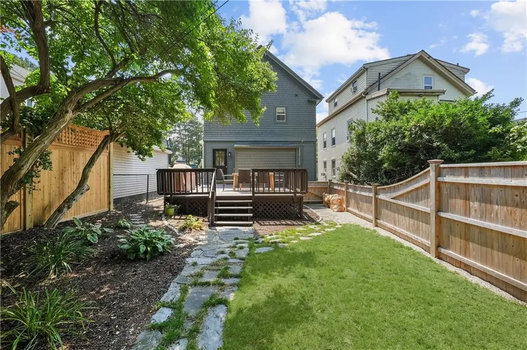 52 Hammond Street Newport RI 02840