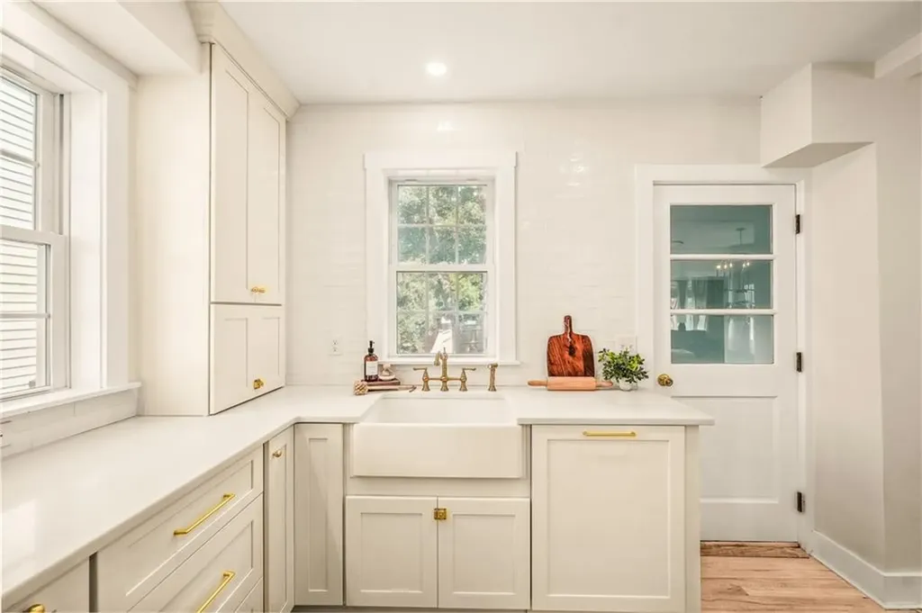 52 Hammond Street Newport RI 02840