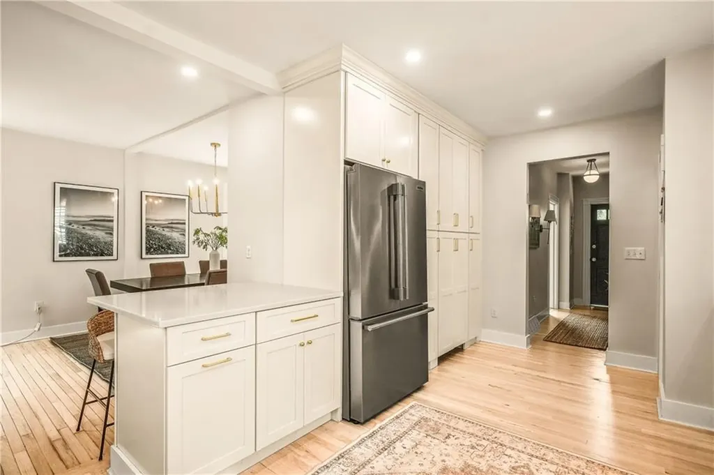 52 Hammond Street Newport RI 02840