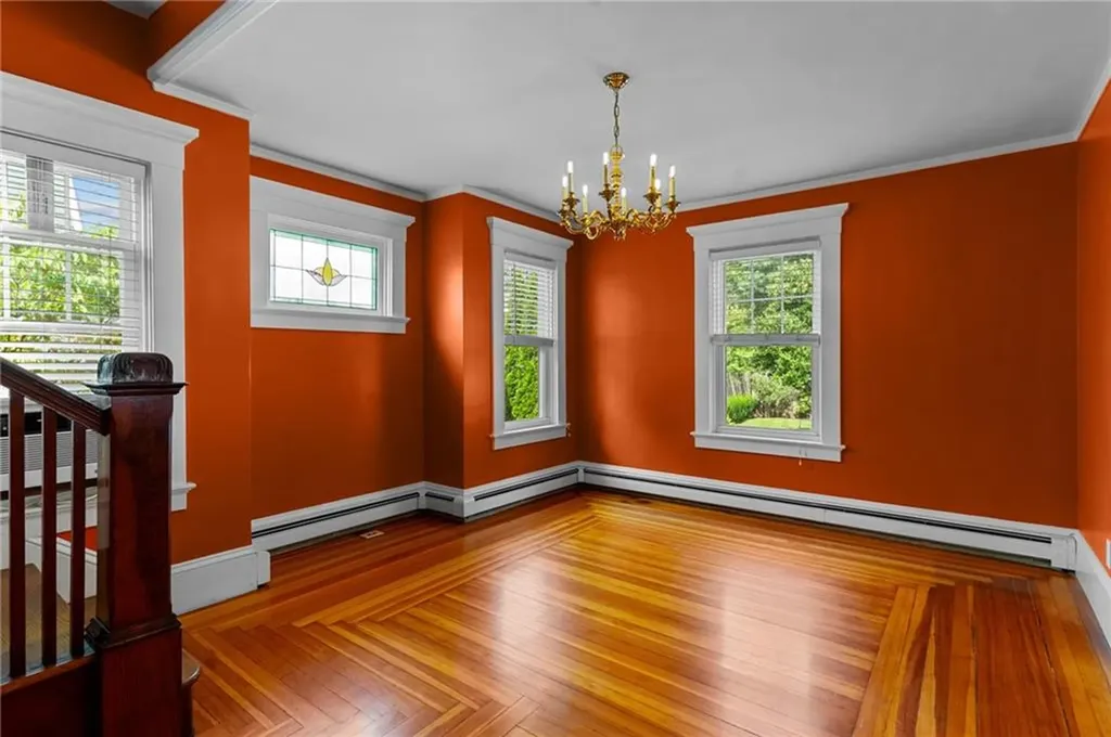 212 Pawtuxet Avenue Cranston RI 02905