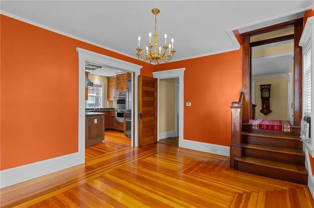 212 Pawtuxet Avenue Cranston RI 02905