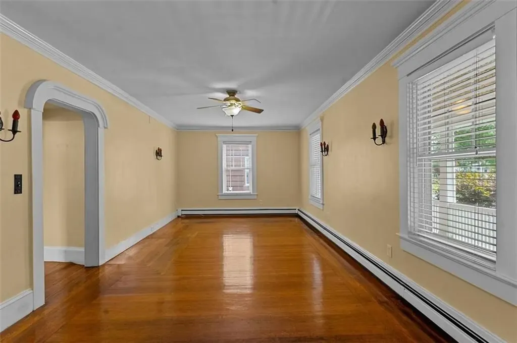 212 Pawtuxet Avenue Cranston RI 02905