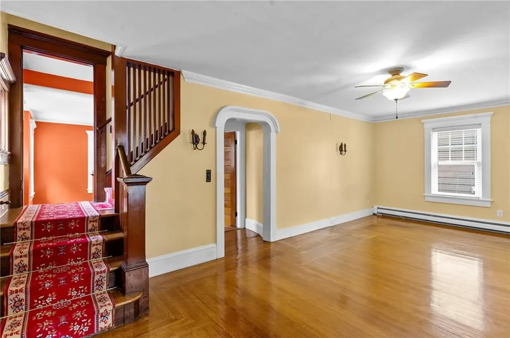 212 Pawtuxet Avenue Cranston RI 02905
