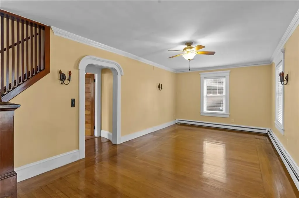 212 Pawtuxet Avenue Cranston RI 02905