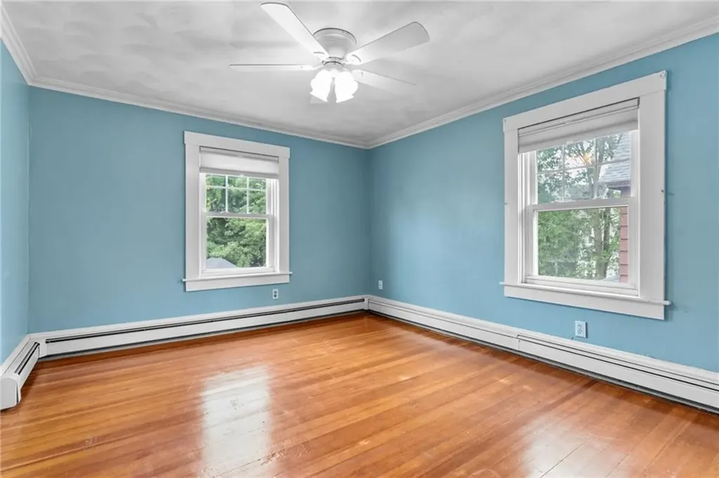 212 Pawtuxet Avenue Cranston RI 02905