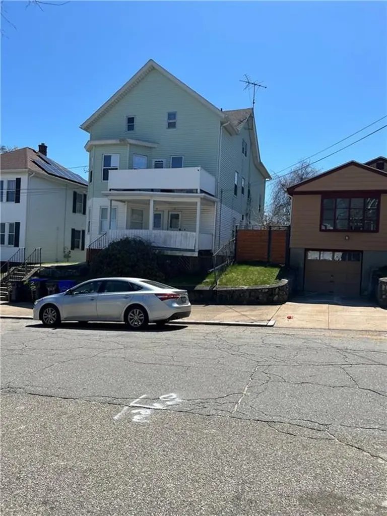 60 62 Dover Street Providence RI 02908