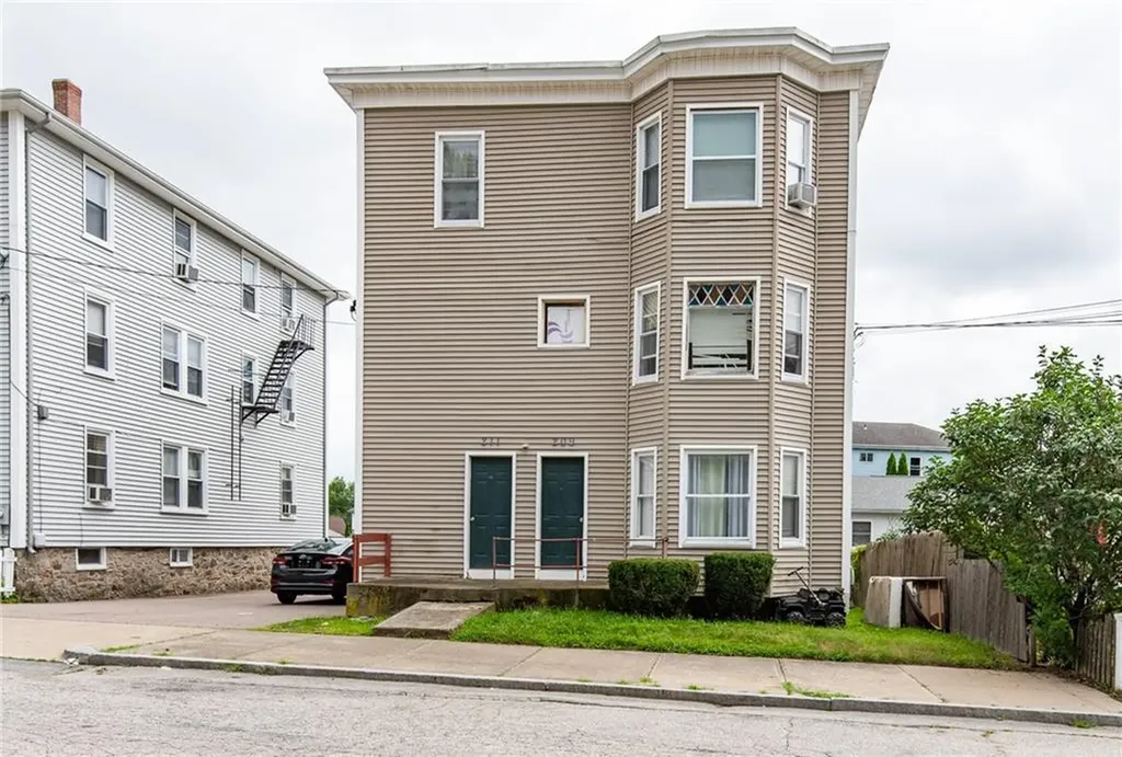 209 Crawford Street Woonsocket RI 02895