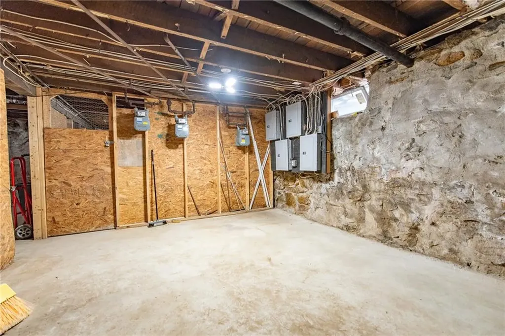 209 Crawford Street Woonsocket RI 02895