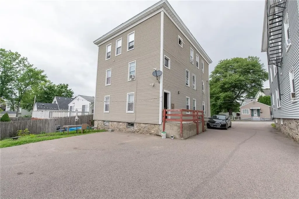 209 Crawford Street Woonsocket RI 02895