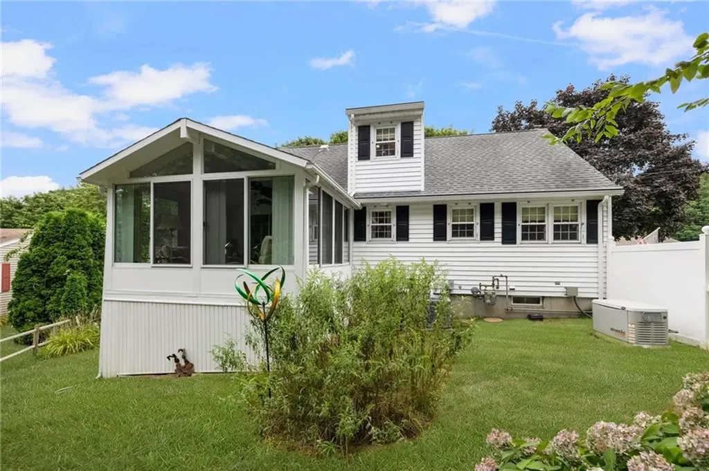 27 Jambray Avenue Warwick RI 02886