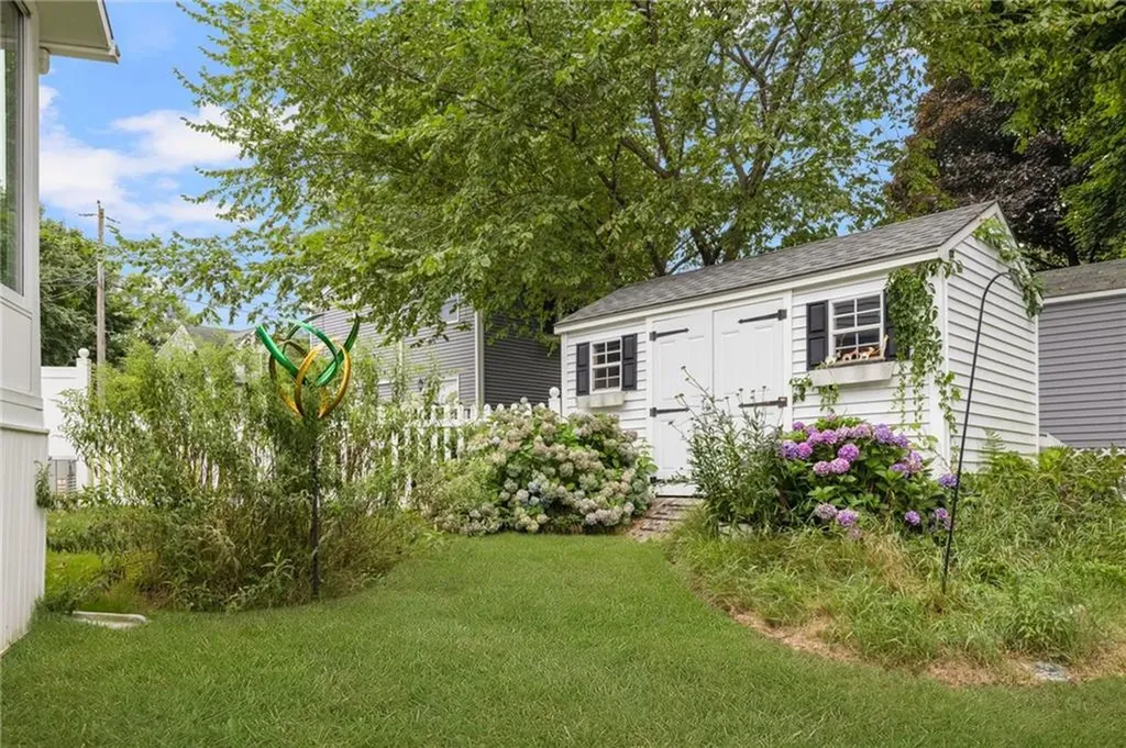 27 Jambray Avenue Warwick RI 02886