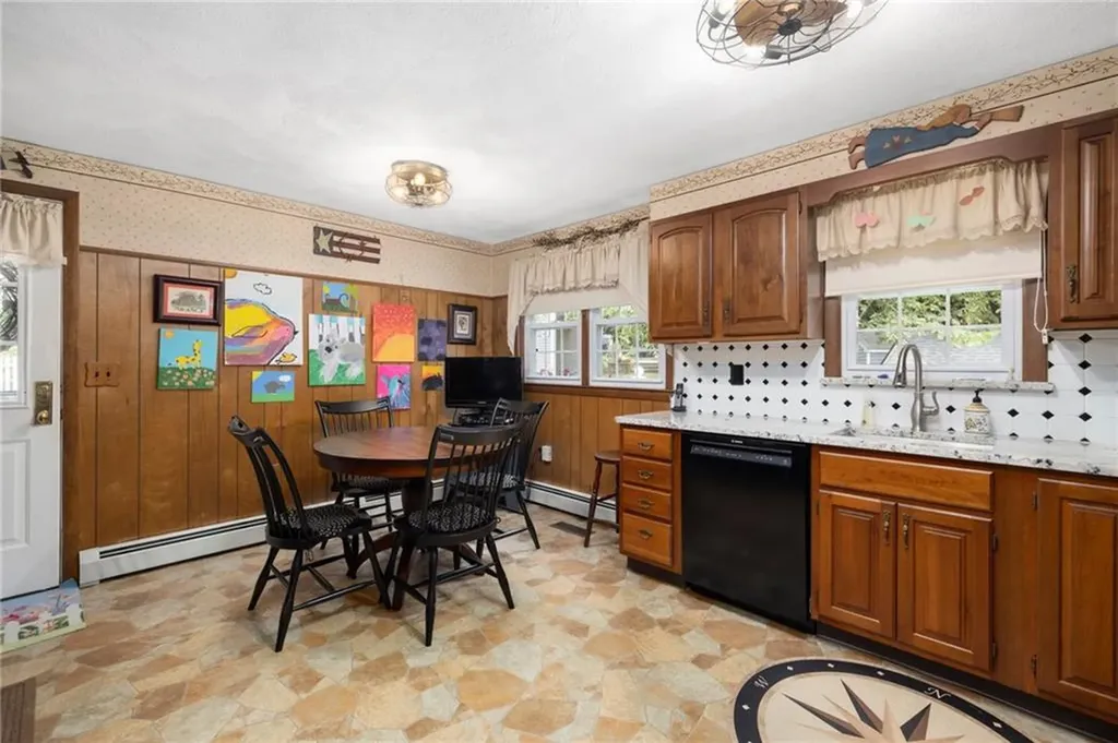 27 Jambray Avenue Warwick RI 02886